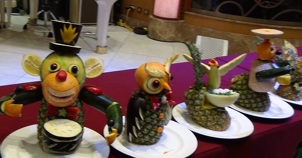 Fruit and vegetable carving & Champagne Waterfall on Princess cruise